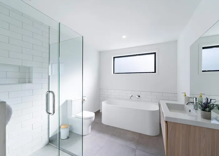 Te Maramatanga Retreat Holiday home